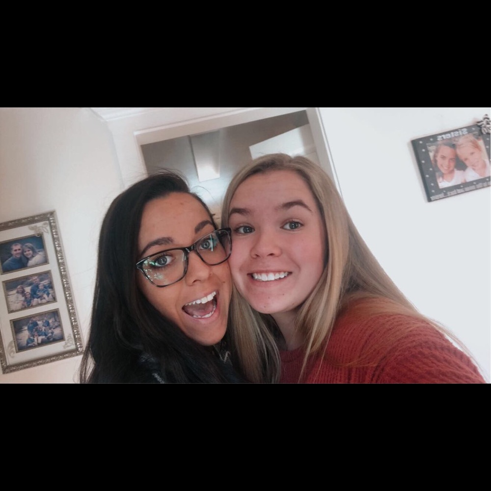 Meet your Posher, Abbi